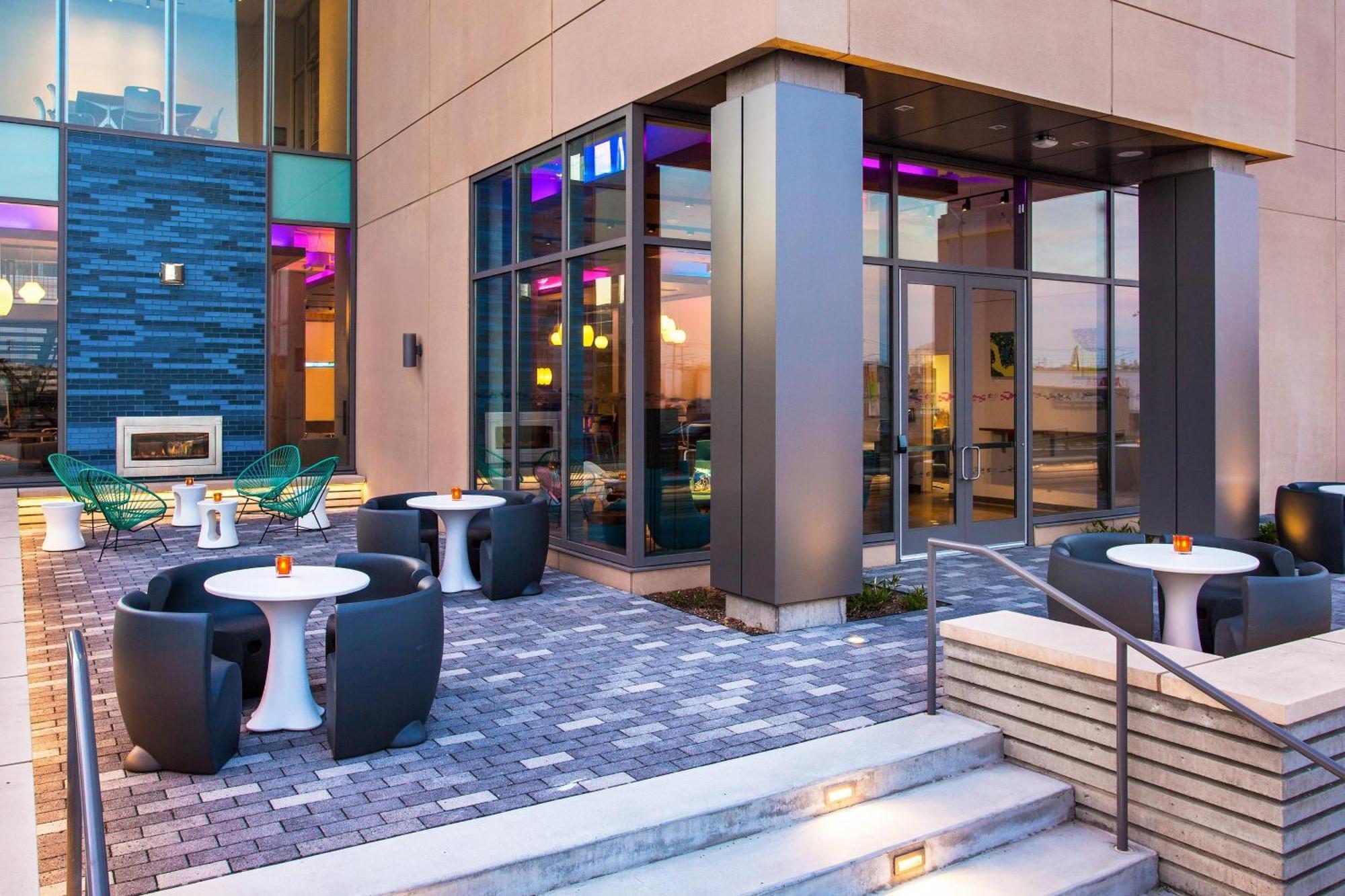 Aloft Boston Seaport District Hotel Exterior foto